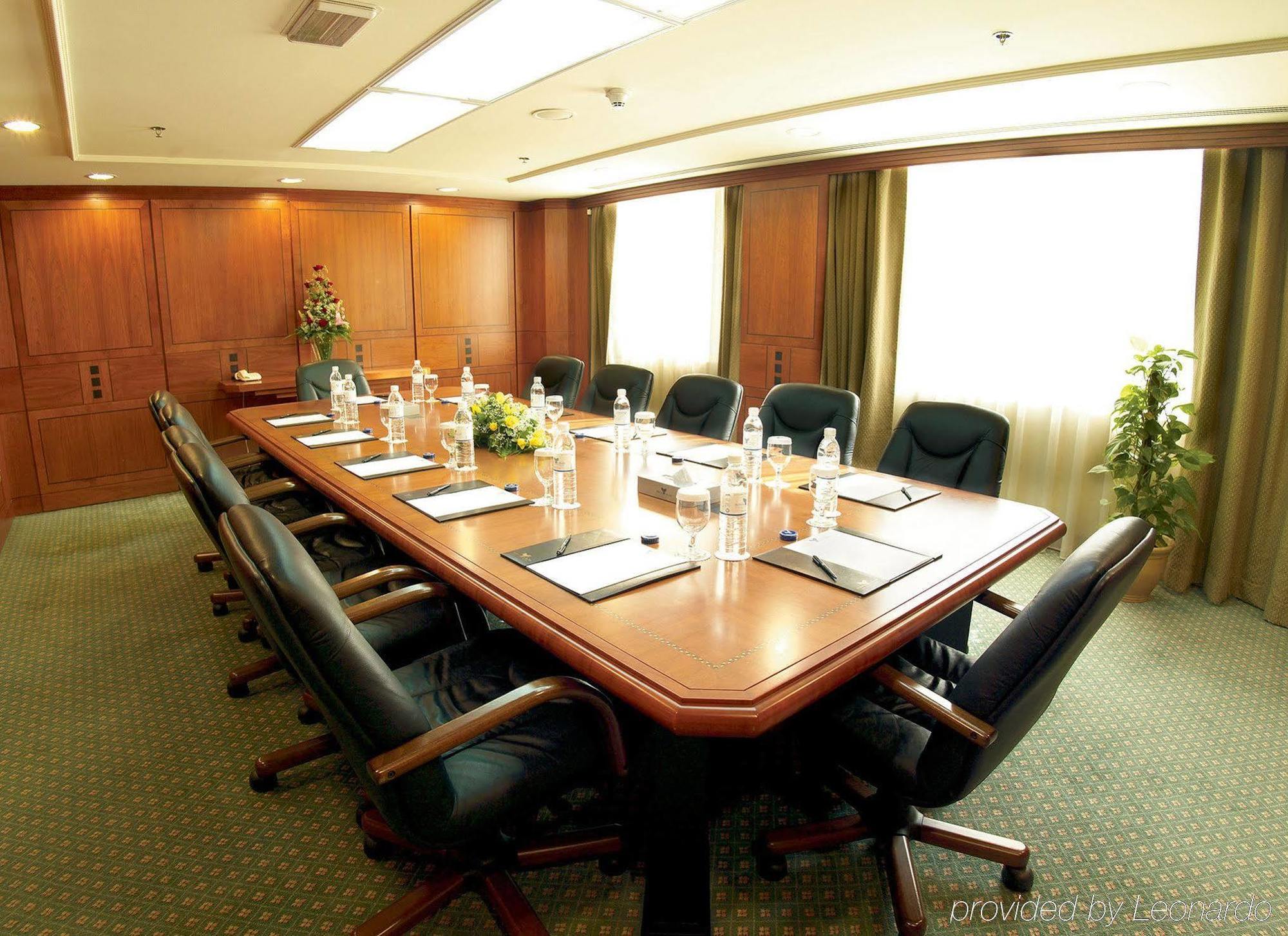 Swiss-Belhotel Charjah Business photo