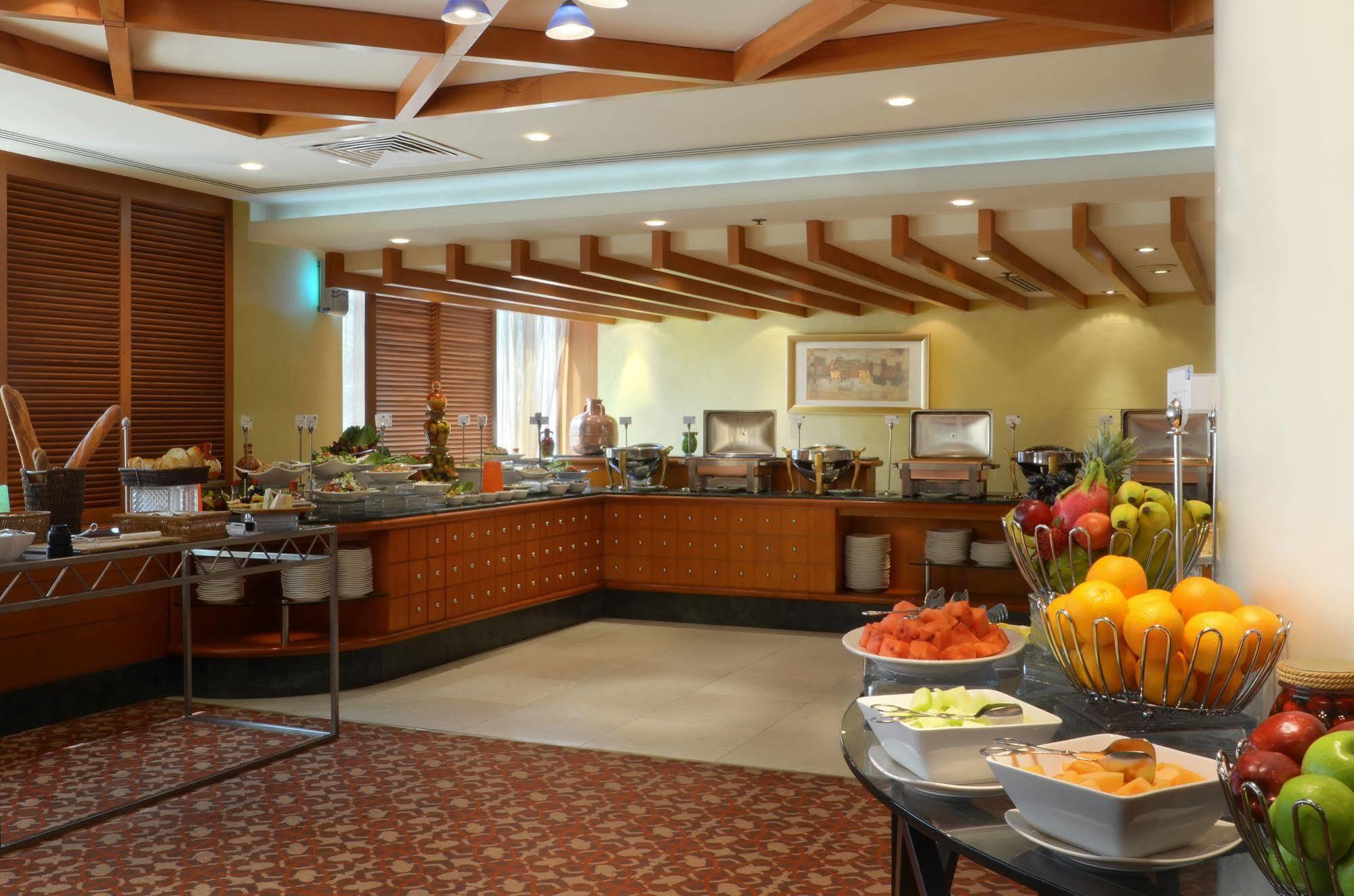 Swiss-Belhotel Charjah Extérieur photo